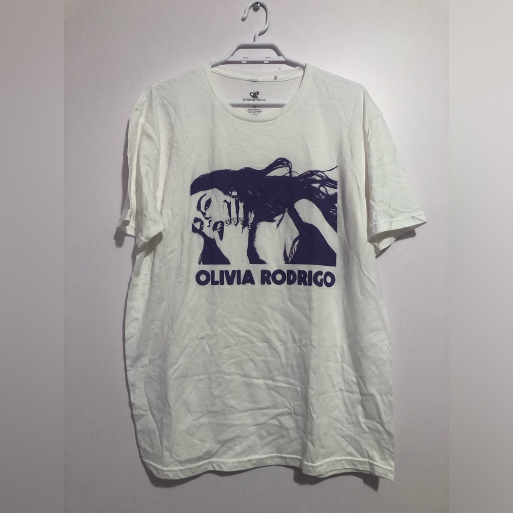 Olivia Rodrigo white women’s tshirt size XL